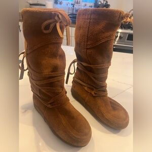 Muk Luks Brown Suede Winter Boots